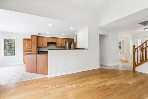 6 Valley Ridge Lane, Hamilton, ON - Indoor Photo Showing Kitchen