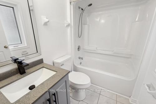 6 Valley Ridge Lane, Hamilton, ON - Indoor Photo Showing Bathroom