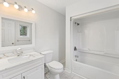 6 Valley Ridge Lane, Hamilton, ON - Indoor Photo Showing Bathroom