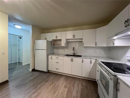 507-4720 Uplands Dr, Nanaimo, BC - Indoor Photo Showing Kitchen