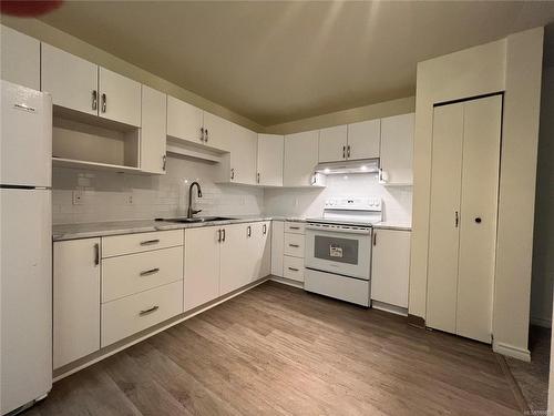 507-4720 Uplands Dr, Nanaimo, BC - Indoor Photo Showing Kitchen