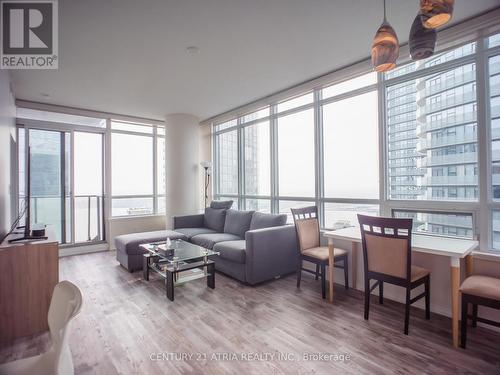 4110 - 55 Bremner Boulevard, Toronto, ON - Indoor Photo Showing Living Room