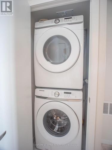 4110 - 55 Bremner Boulevard, Toronto, ON - Indoor Photo Showing Laundry Room