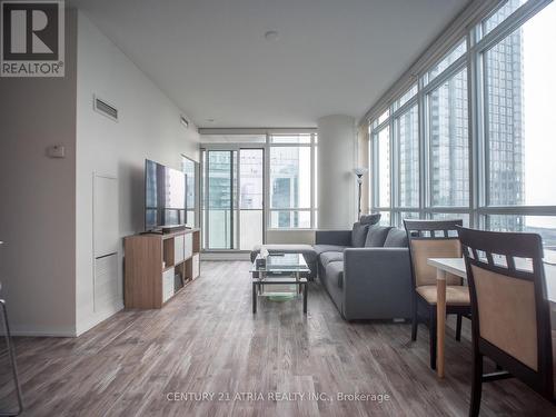 4110 - 55 Bremner Boulevard, Toronto, ON - Indoor Photo Showing Living Room