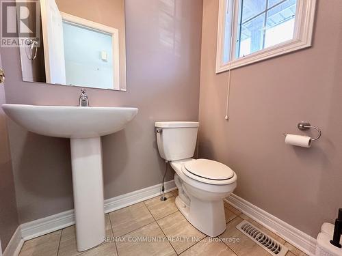 2452 Earl Grey Avenue, Pickering, ON - Indoor Photo Showing Bathroom