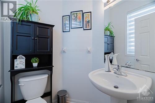 310 Wallaceburg Court, Ottawa, ON - Indoor Photo Showing Bathroom