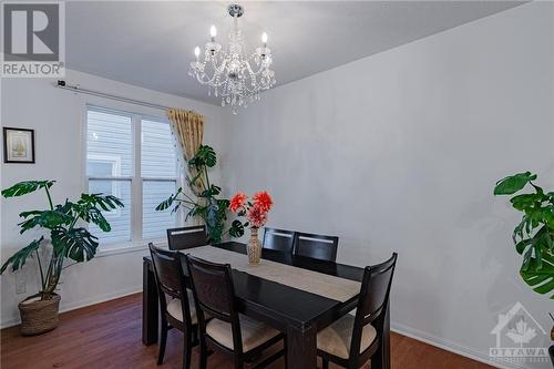 310 Wallaceburg Court, Ottawa, ON - Indoor Photo Showing Dining Room