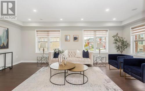 61 Stewardship Drive, Brampton, ON - Indoor Photo Showing Living Room