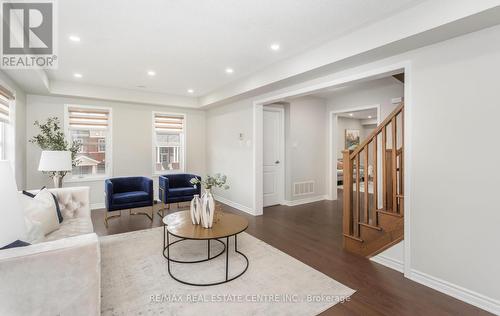 61 Stewardship Drive, Brampton, ON - Indoor Photo Showing Living Room