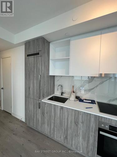 5206 - 138 Downes Street, Toronto, ON - Indoor Photo Showing Kitchen