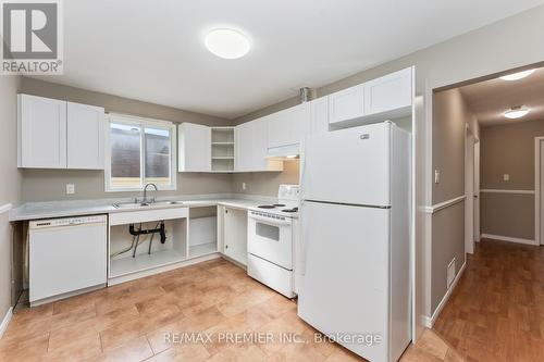 22 Bristow Court, Barrie, ON - Indoor Photo Showing Kitchen With Double Sink