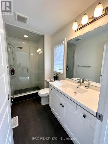 737 Kennedy Circle W, Milton, ON - Indoor Photo Showing Bathroom