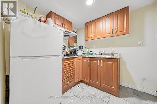 5 - 3175 Kirwin Avenue, Mississauga, ON - Indoor