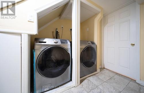 5 - 3175 Kirwin Avenue, Mississauga, ON - Indoor Photo Showing Laundry Room