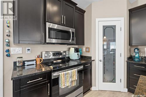 710 Rosewood Boulevard W, Saskatoon, SK - Indoor Photo Showing Kitchen