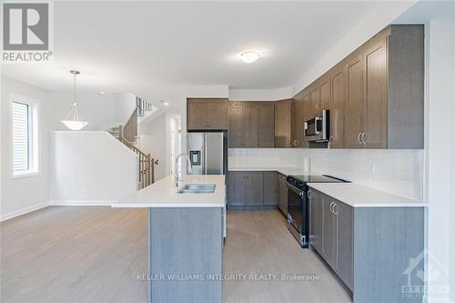 275 Elsie Macgill Walk, Ottawa, ON - Indoor Photo Showing Kitchen With Double Sink With Upgraded Kitchen