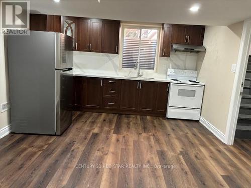 11 Kelton Road, Brampton, ON - Indoor Photo Showing Kitchen