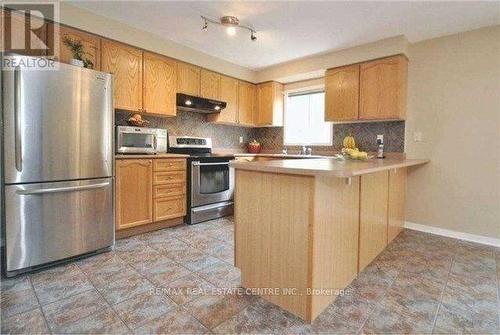 3 - 2370 Britannia Road, Mississauga, ON - Indoor Photo Showing Kitchen With Stainless Steel Kitchen