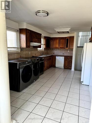 3423 Cedar Creek Drive, Mississauga, ON - Indoor Photo Showing Other Room