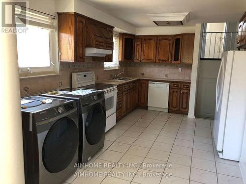 3423 Cedar Creek Dr Drive, Mississauga, ON - Indoor Photo Showing Laundry Room