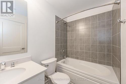 201 - 243 Northfield Drive E, Waterloo, ON - Indoor Photo Showing Bathroom