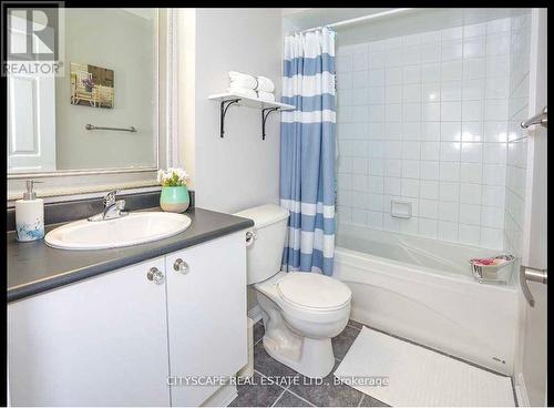 2 - 3020 Clayhill Road, Mississauga, ON - Indoor Photo Showing Bathroom