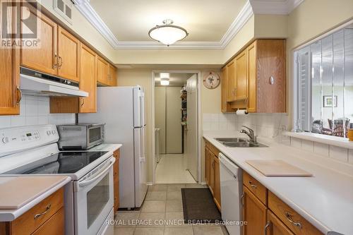 422 - 1880 Valley Farm Road, Pickering, ON - Indoor Photo Showing Kitchen With Double Sink