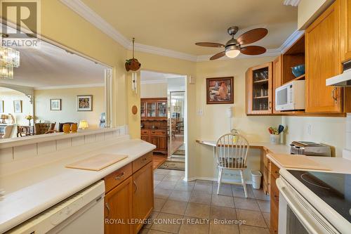 422 - 1880 Valley Farm Road, Pickering, ON - Indoor Photo Showing Kitchen