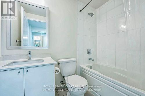 2414 - 35 Watergarden Drive, Mississauga, ON - Indoor Photo Showing Bathroom