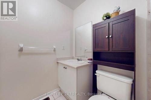 82 Conn Smythe Drive, Toronto, ON - Indoor Photo Showing Bathroom