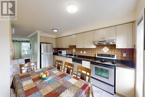 82 Conn Smythe Drive, Toronto, ON - Indoor Photo Showing Kitchen