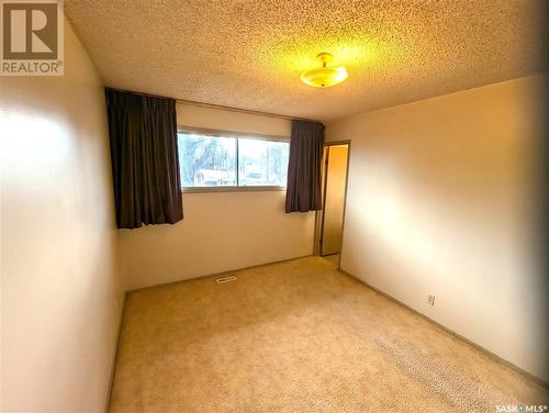 210 3Rd Street S, Martensville, SK - Indoor Photo Showing Other Room