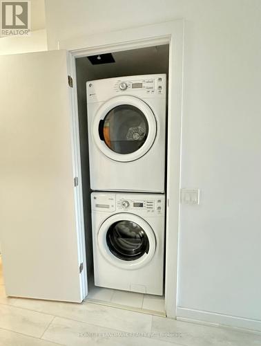 710 - 2220 Lake Shore Boulevard W, Toronto, ON - Indoor Photo Showing Laundry Room