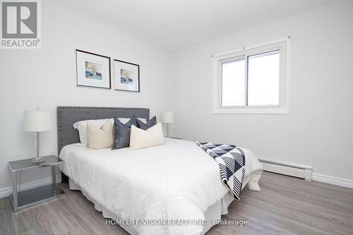 530 Dean Avenue, Oshawa, ON - Indoor Photo Showing Bedroom