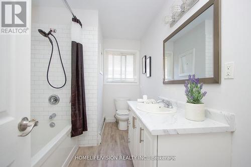 530 Dean Avenue, Oshawa, ON - Indoor Photo Showing Bathroom