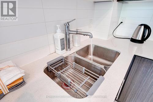 101 - 195 Bonis Avenue, Toronto, ON - Indoor Photo Showing Kitchen With Double Sink