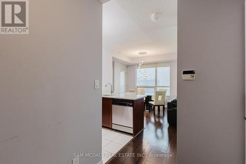 3301 - 208 Enfield Place, Mississauga, ON - Indoor