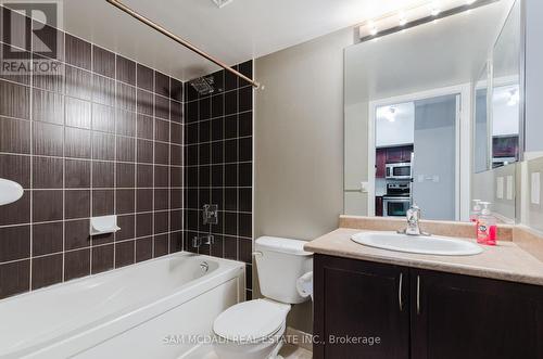 3301 - 208 Enfield Place, Mississauga, ON - Indoor Photo Showing Bathroom