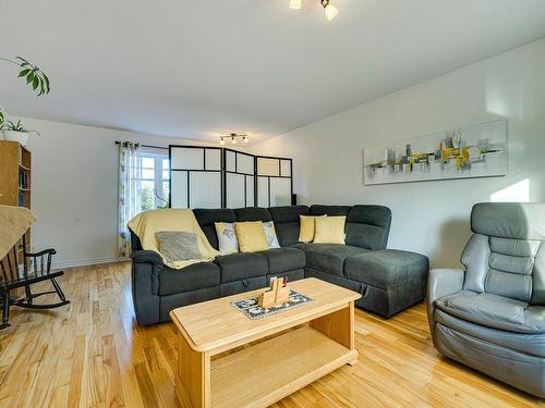 Salle familiale - 1065 Boul. De La Salette, Saint-Jérôme, QC - Indoor Photo Showing Living Room