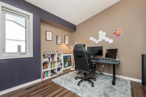 984 Charleswood Road, Winnipeg, MB - Indoor Photo Showing Office