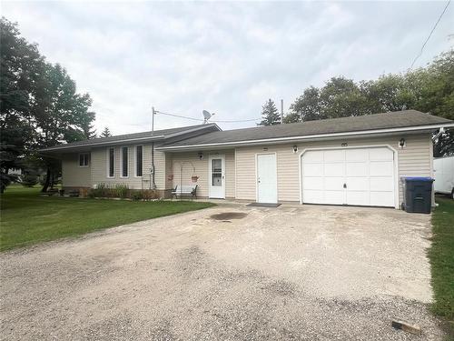 110 2Nd Street, Lavenham, MB - Outdoor