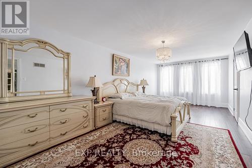 1517 Highbrook Avenue, Mississauga, ON - Indoor Photo Showing Bedroom