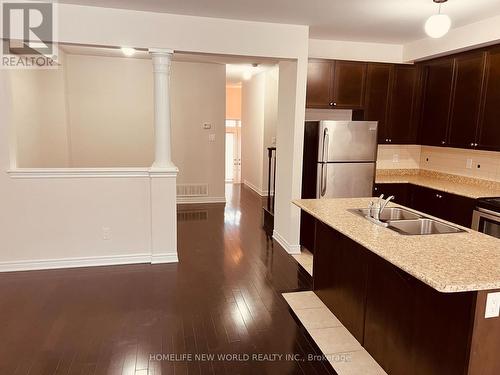 90 Rougeview Park Crescent, Markham, ON - Indoor Photo Showing Kitchen With Double Sink