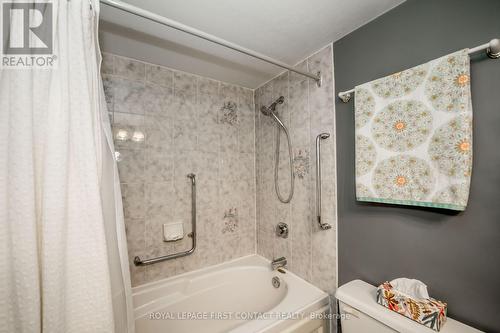 711 - 150 Dunlop Street E, Barrie, ON - Indoor Photo Showing Bathroom