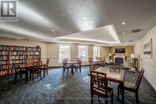 711 - 150 Dunlop Street E, Barrie, ON - Indoor Photo Showing Dining Room