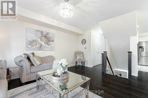 106 Lemieux Court, Milton, ON - Indoor Photo Showing Living Room