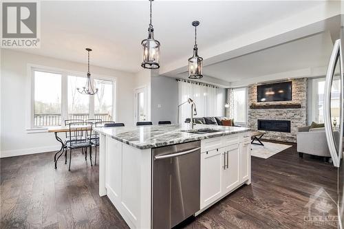 55 White Tail Drive, Almonte, ON - Indoor Photo Showing Kitchen With Upgraded Kitchen