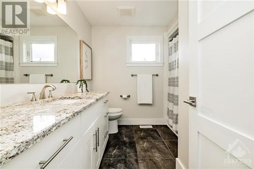 55 White Tail Drive, Almonte, ON - Indoor Photo Showing Bathroom