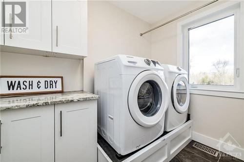 55 White Tail Drive, Almonte, ON - Indoor Photo Showing Laundry Room