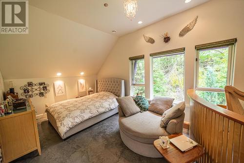 128 Union Street, Nelson, BC - Indoor Photo Showing Bedroom